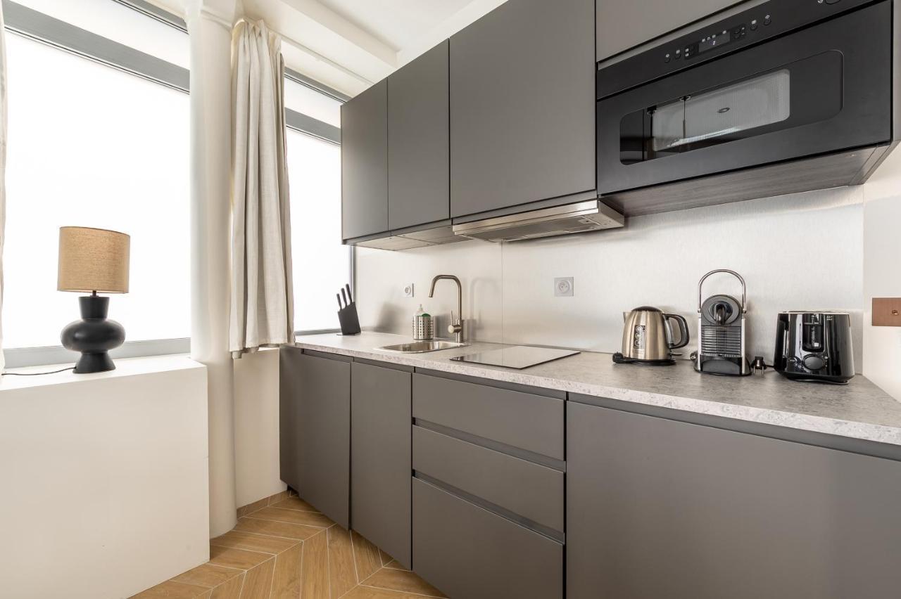 Lovely Apartment Close To Eiffel Tower Paris Exterior photo